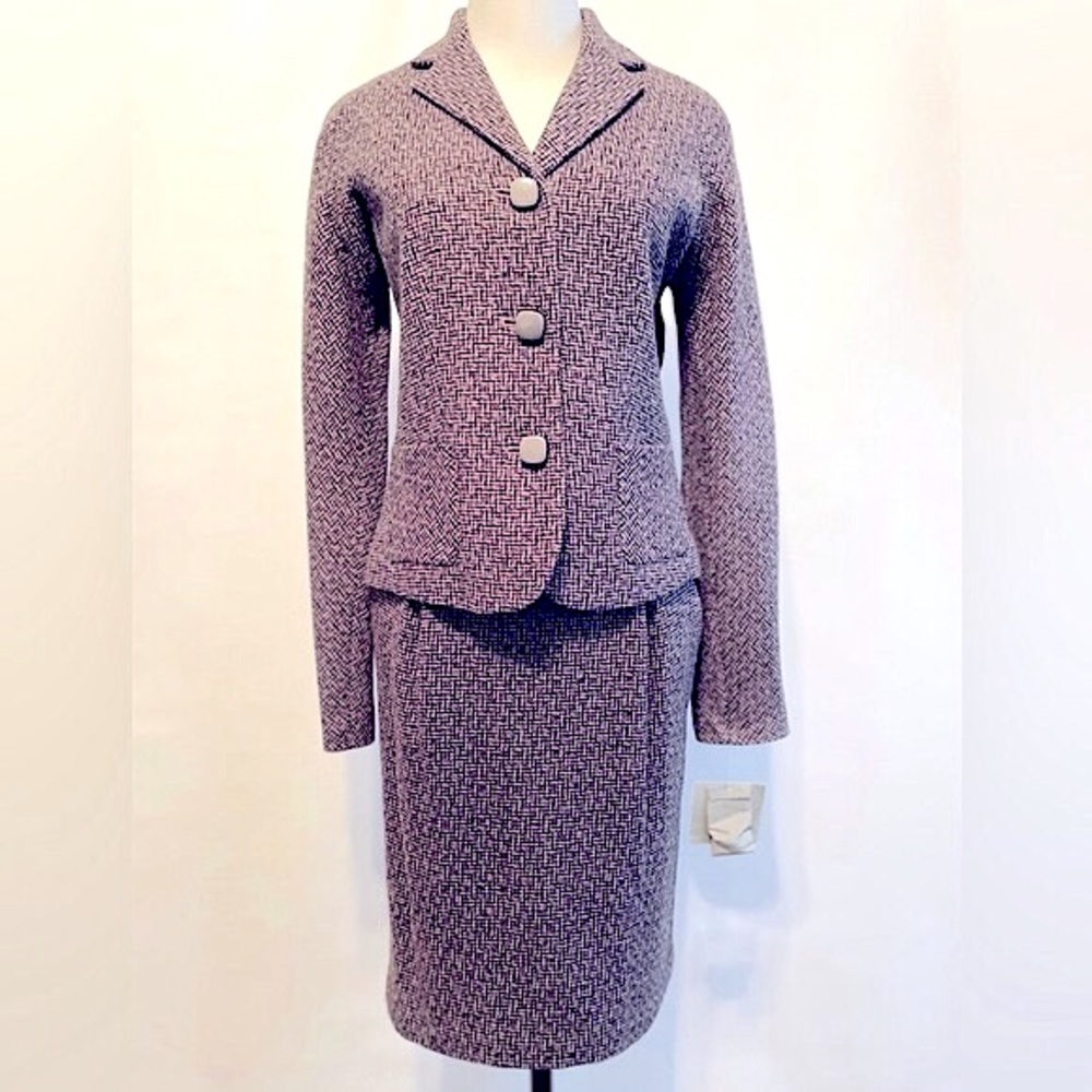 NWT Skirt & matching jacket, wool 2-piece suit